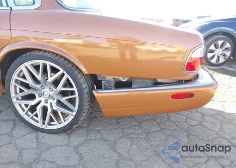 1999 Jaguar Xj8 Vanden Plas z USA, uszkodzony, nr VIN SAJKD6044XC874638